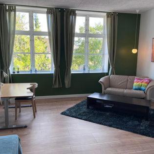 Den Lille Skole - Ferie Pa Aero I Marstal By - Vaerelser Hotel Eksteriør billede